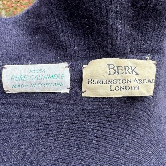 Berk of Burlington Arcade Cashmere Shawl with ruffles - Picture 4 of 4